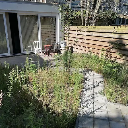 Guest house Garden House In